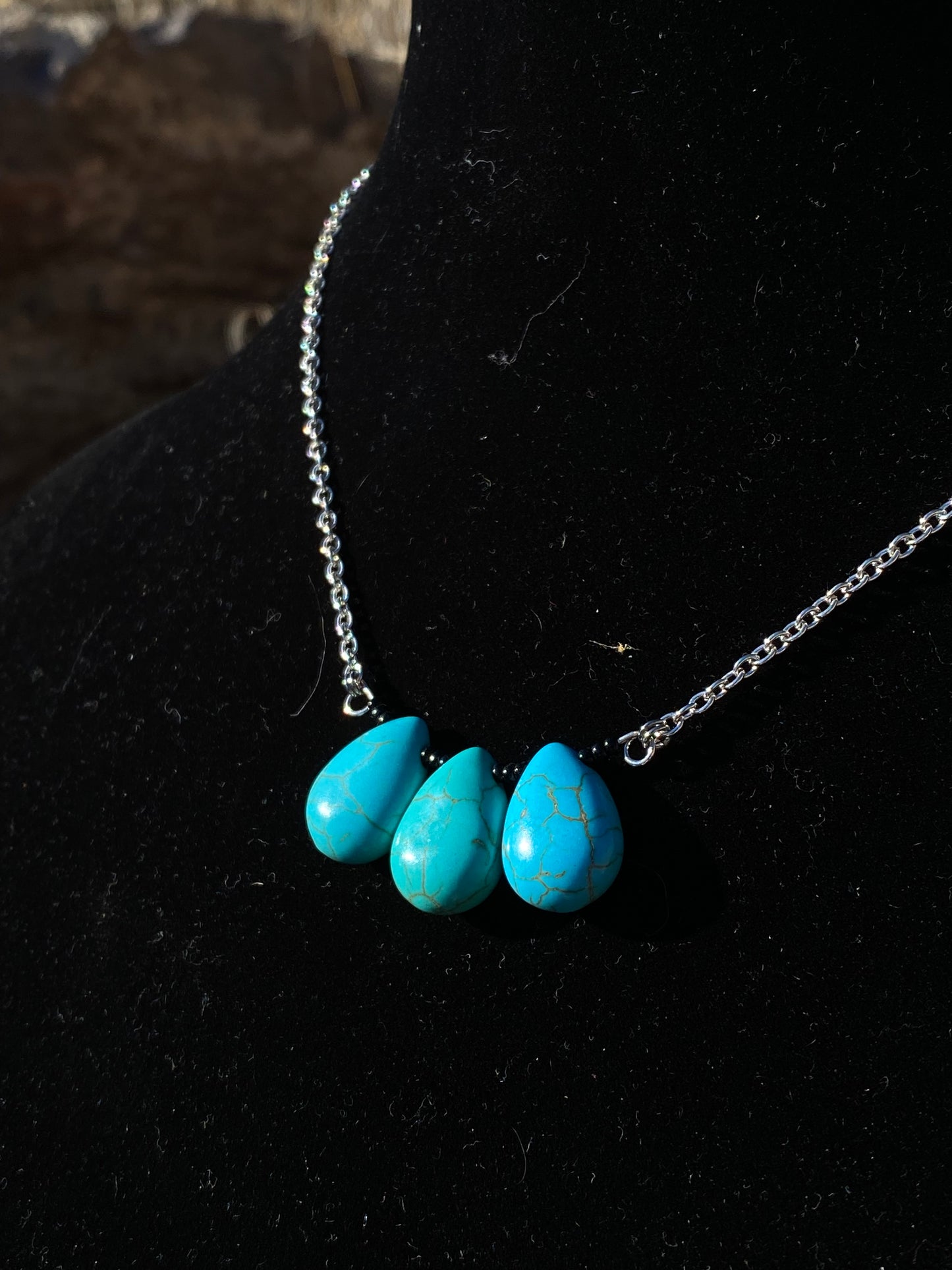 3 Teardrop Style Bar Necklace