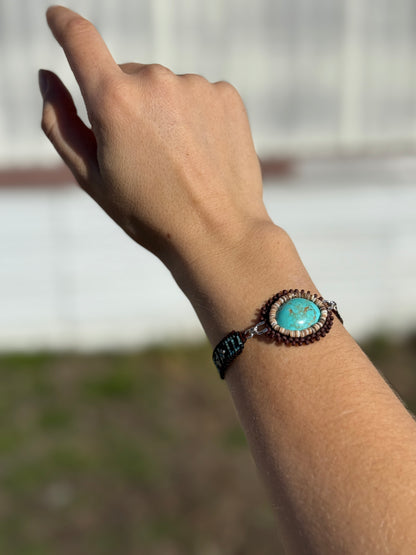 Kingman Turquoise set cab w/ Voluta Shell Bracelet