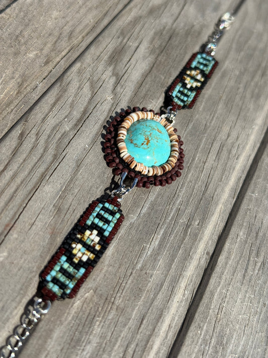 Kingman Turquoise set cab w/ Voluta Shell Bracelet